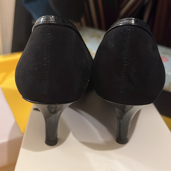 Anne Klein heels - Picture 4 of 5